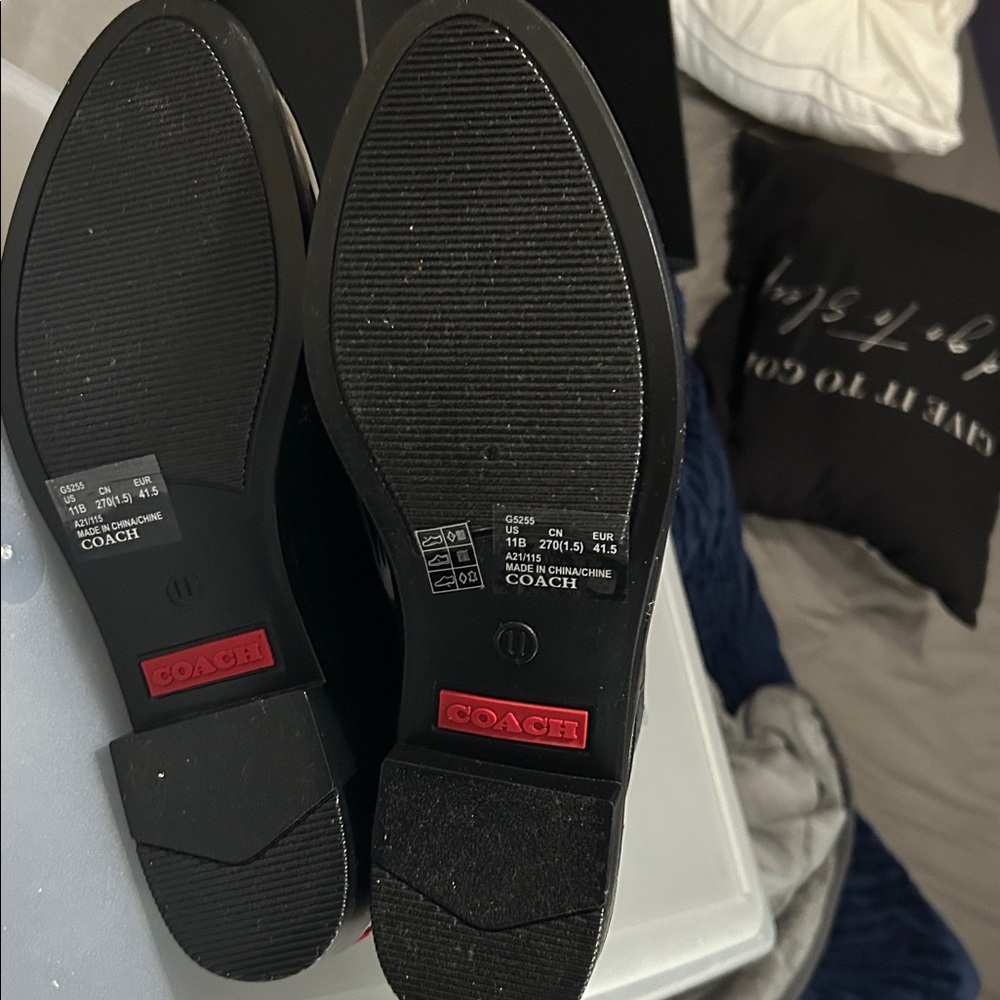 Coach Black and Red Sole Detail - Picture 6 of 8